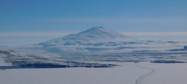 Lunitek Antarctica Melbourne Volcano2